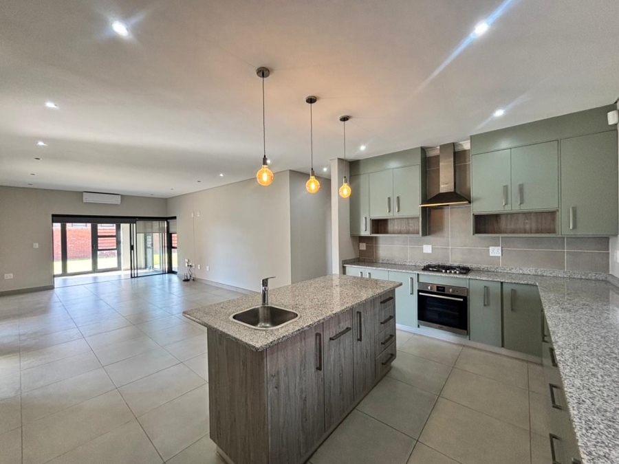 3 Bedroom Property for Sale in Van Der Hoff Park North West